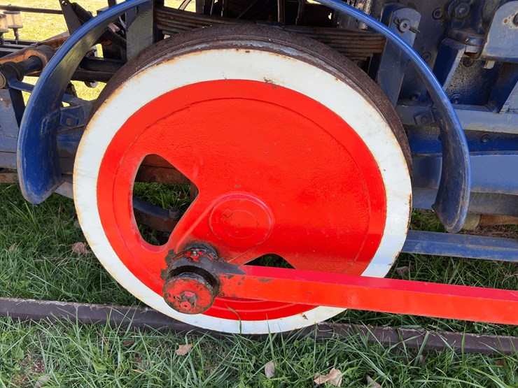 frick-steam-locomotive-with-track-image-171