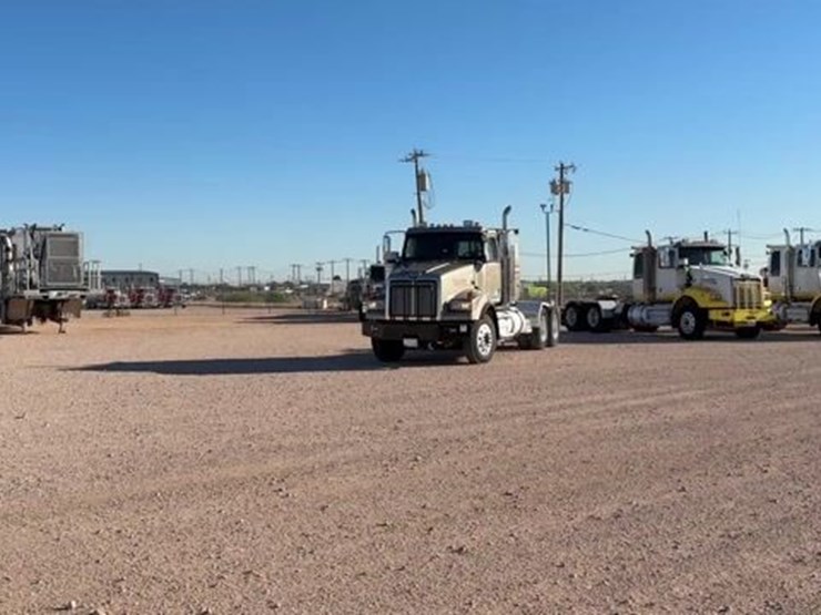 2012-western-star-4900-image-1