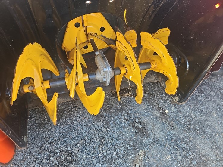 (3)-walk-behind-snow-blowers-image-9