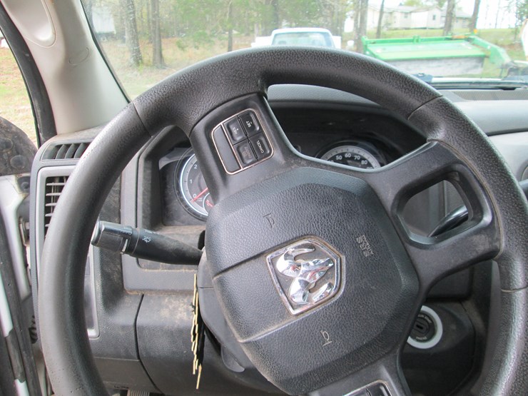 2015-dodge-ram-2500-image-35