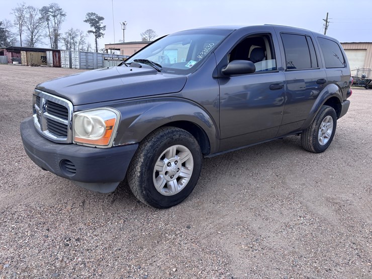 2004-dodge-durango-image-1