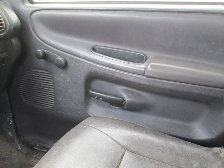 2001-dodge-ram-3500-image-33