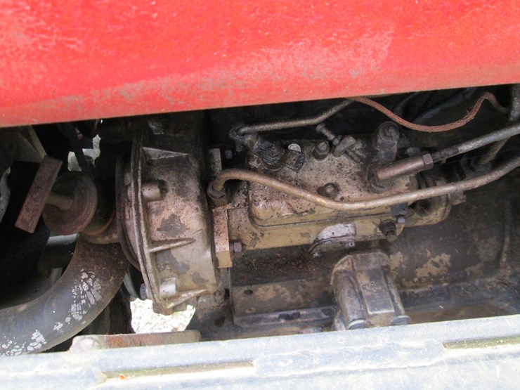 massey-ferguson-135-image-28