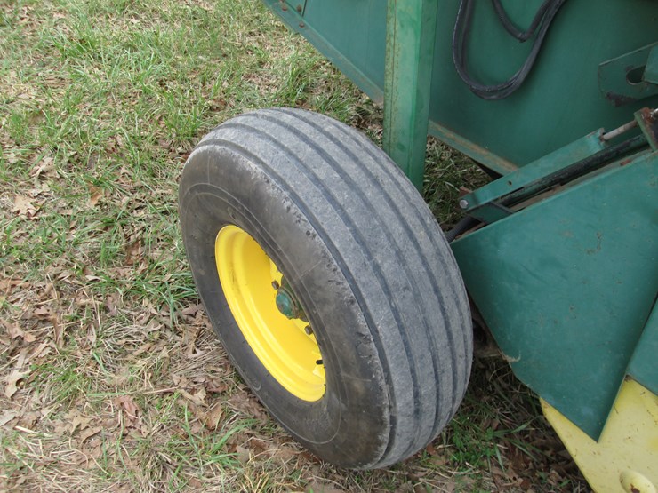 john-deere-435-image-22