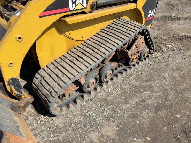 2002-caterpillar-247-image-16