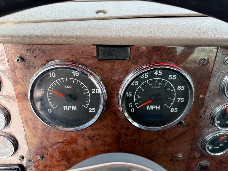 international-9900i-image-69