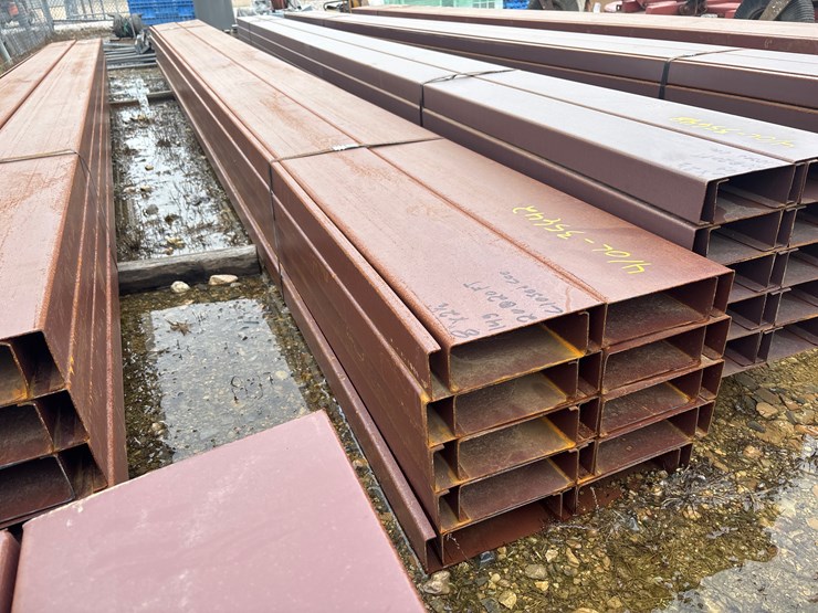 #8021-•-8in-x-2-1/2in-14g,-20-@-20ft-closed-cee-perling-image-1