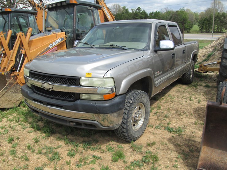 2002-chevrolet-silverado-2500-image-1