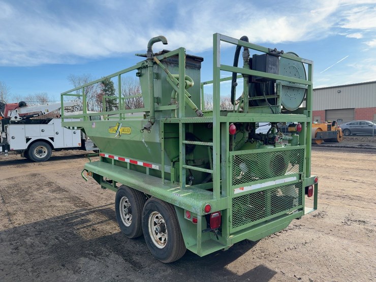 bowie-hydro-mulcher-tow-behind-hydroseeder-image-3