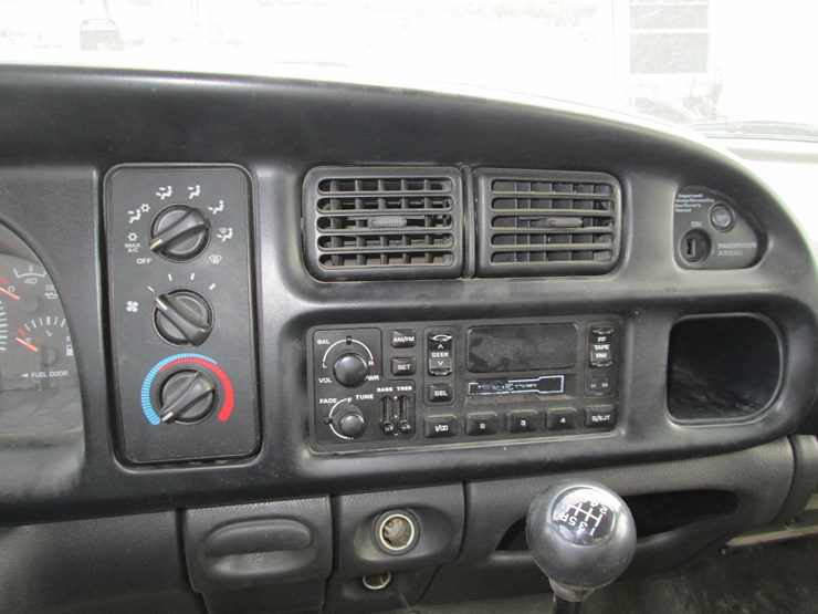 2001-dodge-ram-3500-image-36
