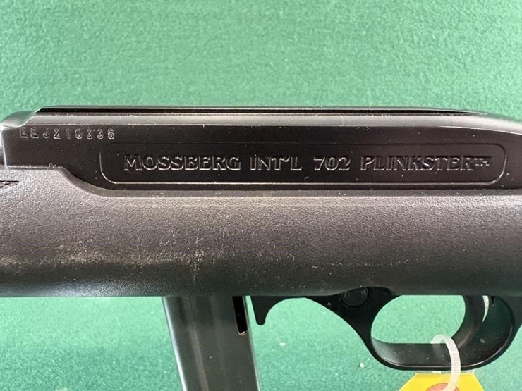 mossberg-int'l-702-plinkster-22lr-rifle-image-11
