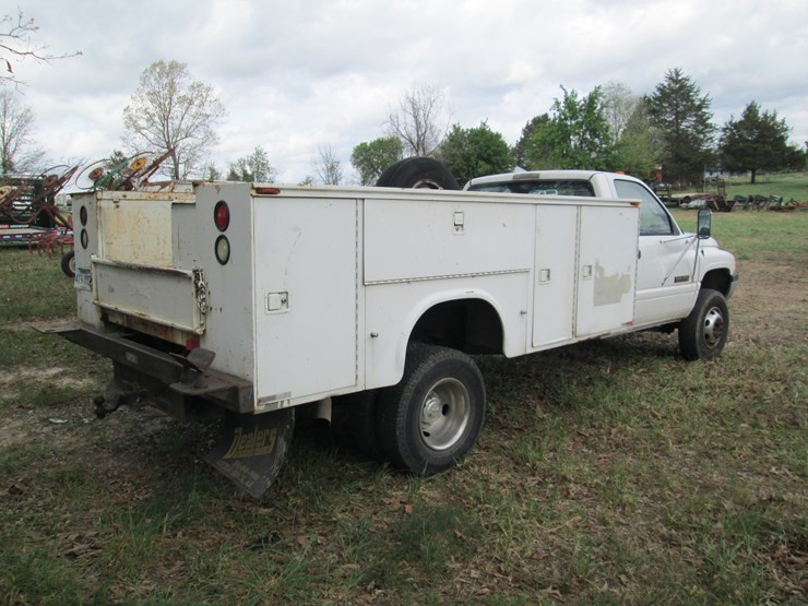 2001-dodge-ram-3500-image-3