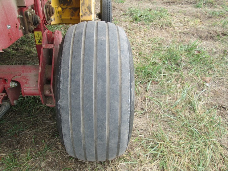 2015-new-holland-450-image-12