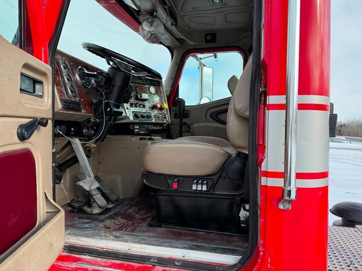 international-9900i-image-56