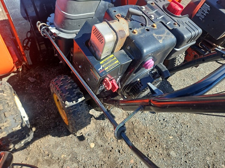 (3)-walk-behind-snow-blowers-image-6