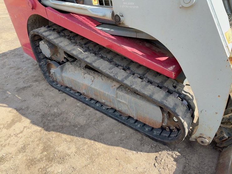 2013-takeuchi-tl230-image-11