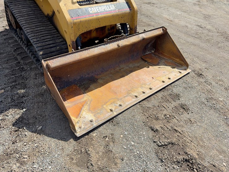 2002-caterpillar-247-image-8