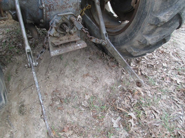 massey-ferguson-135-image-7