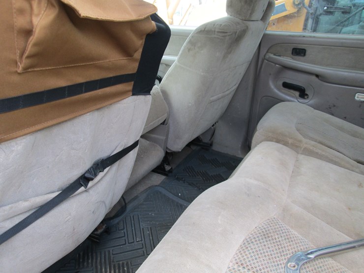 2002-chevrolet-silverado-2500-image-27