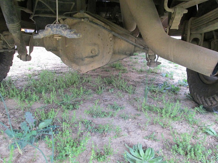 2002-chevrolet-silverado-2500-image-10