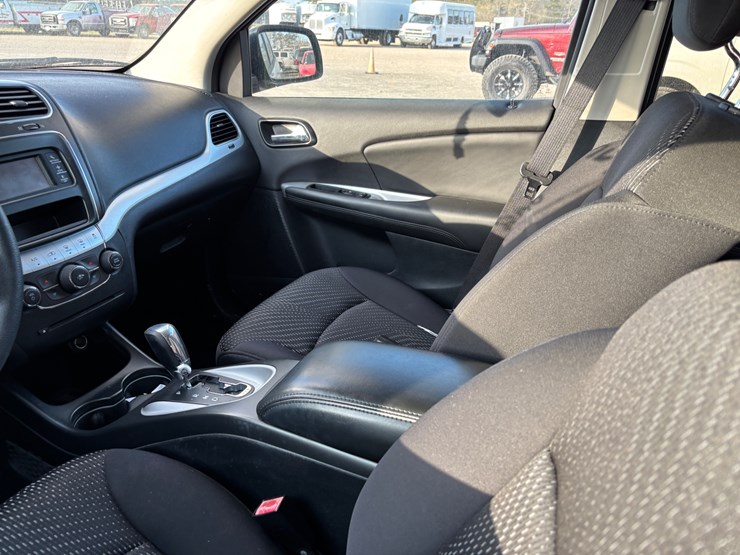 2014-dodge-journey-image-13