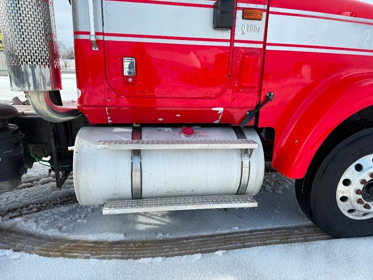 international-9900i-image-23