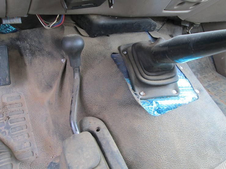 2004-ford-f450-image-28