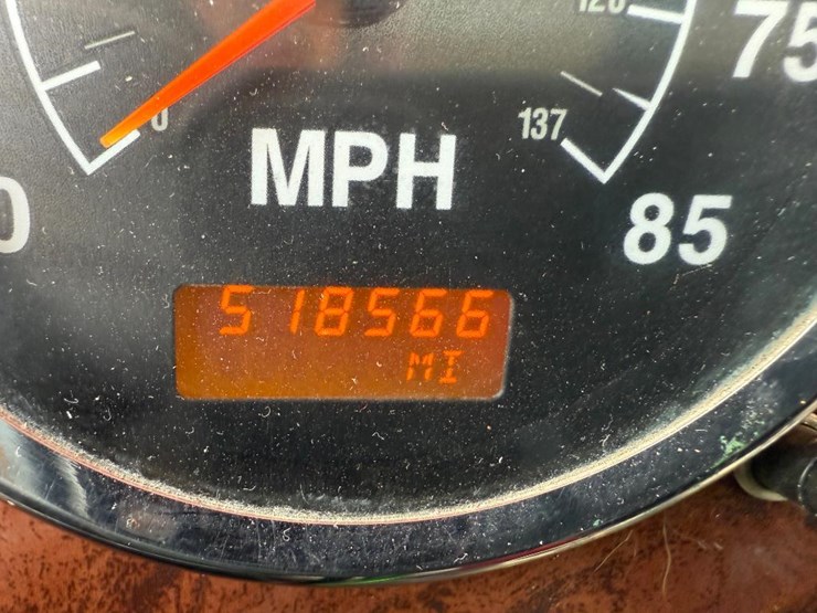 international-9900i-image-74