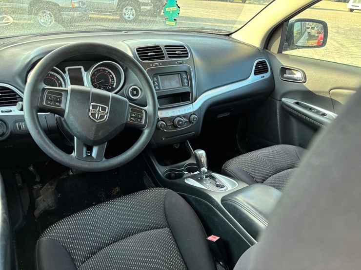 2014-dodge-journey-image-8