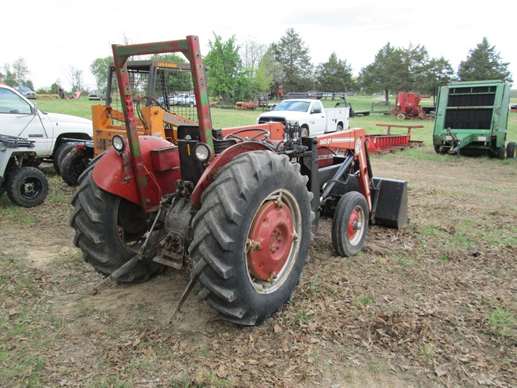 massey-ferguson-135-image-3