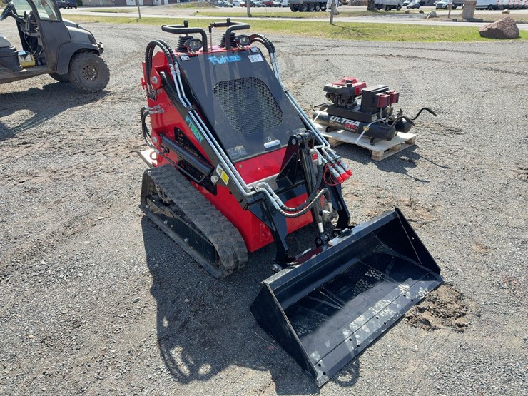 future-ft360-track-skid-steer-image-6
