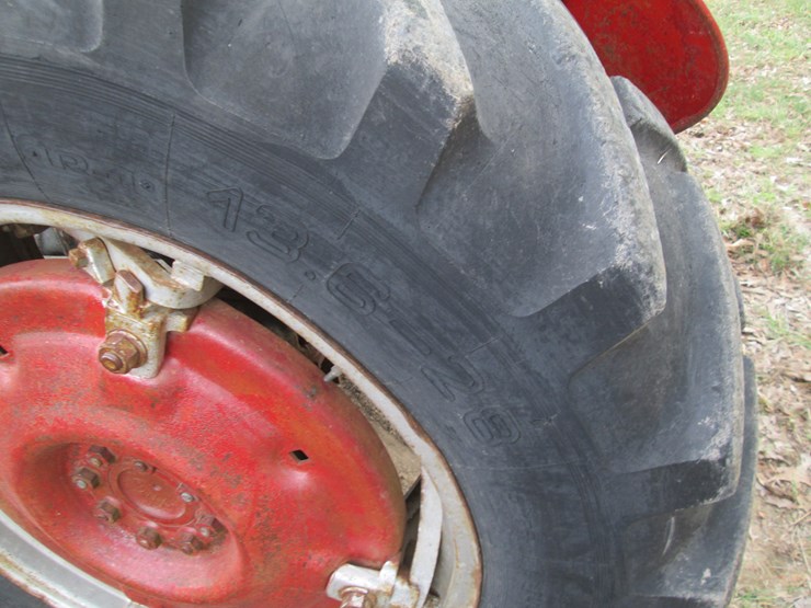 massey-ferguson-135-image-6