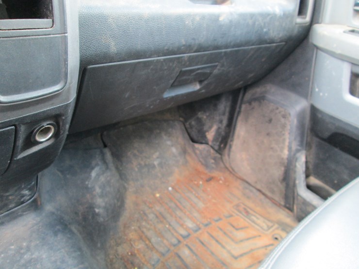 2015-dodge-ram-2500-image-31