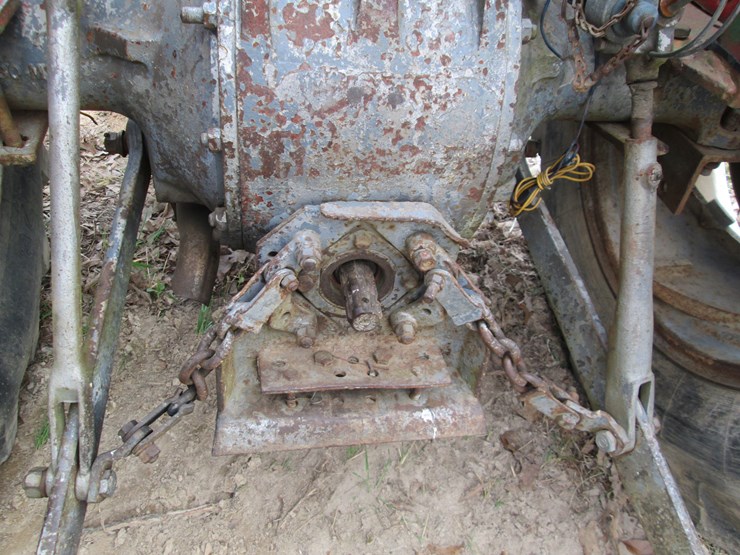 massey-ferguson-135-image-8