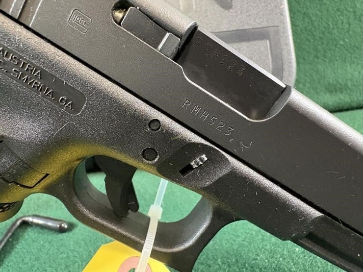 glock-19-9mm-pistol-image-3