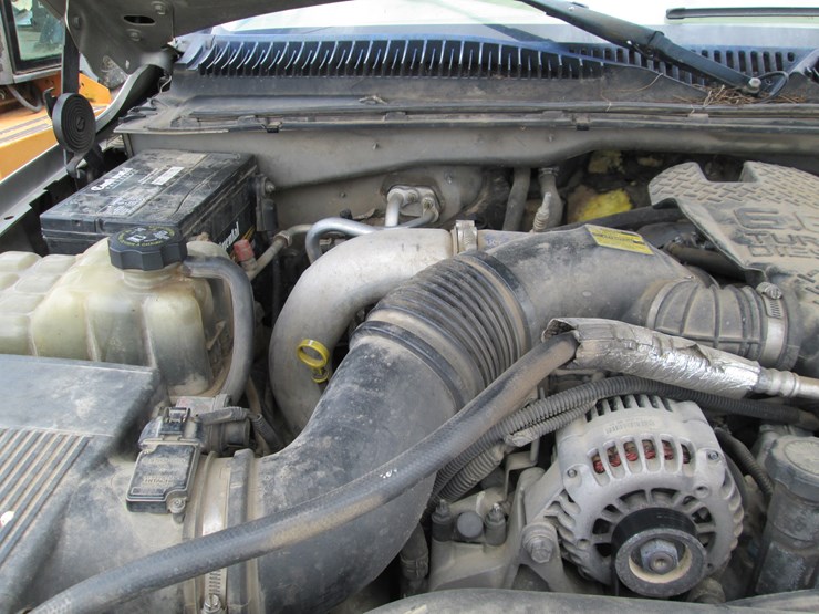 2002-chevrolet-silverado-2500-image-21