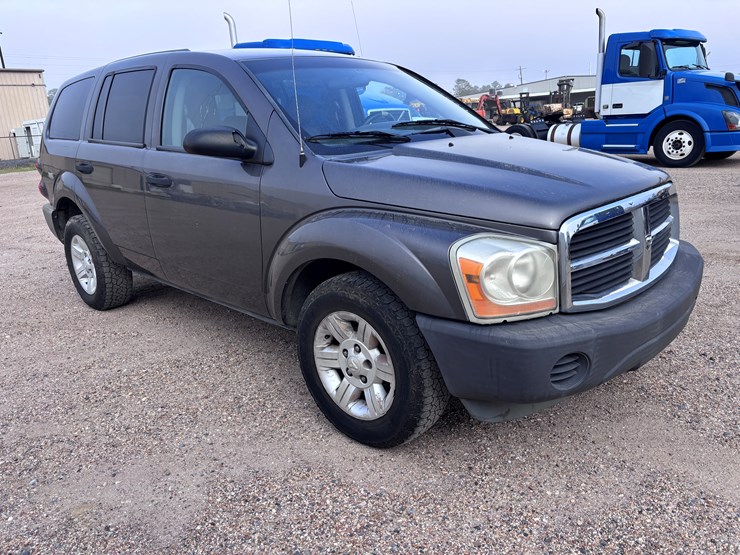 2004-dodge-durango-image-2