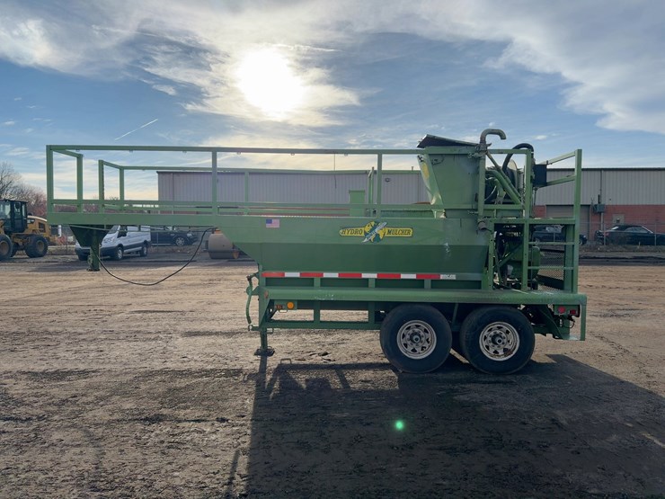 bowie-hydro-mulcher-tow-behind-hydroseeder-image-2