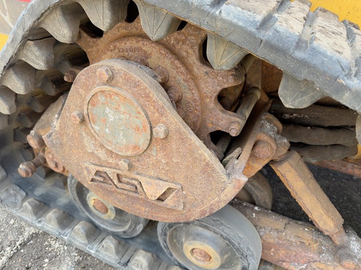 2002-caterpillar-247-image-12