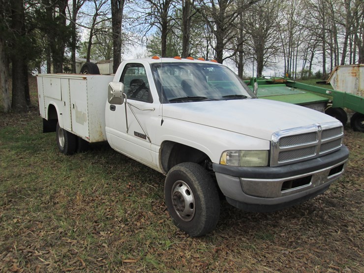 2001-dodge-ram-3500-image-2