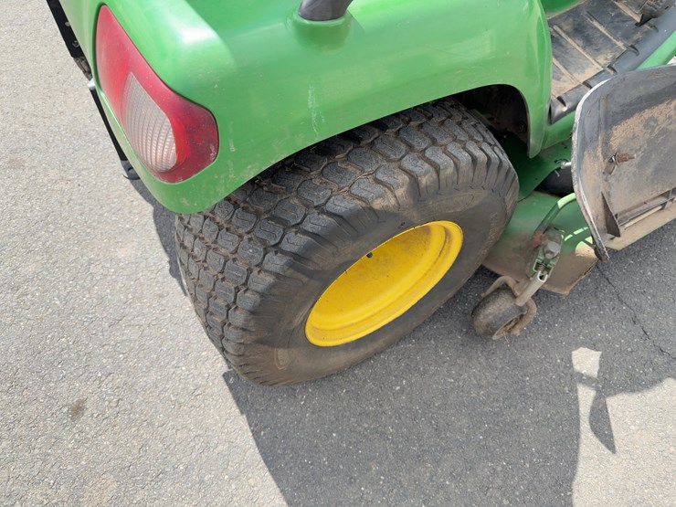 john-deere-x720-image-8