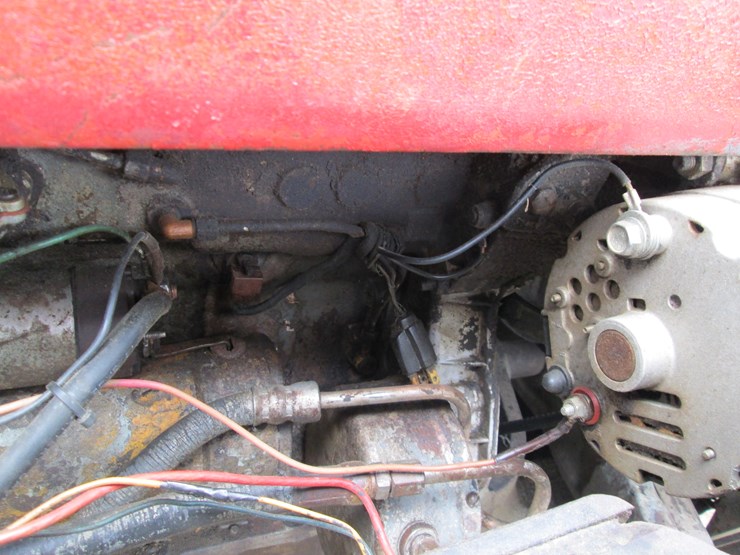 massey-ferguson-135-image-17