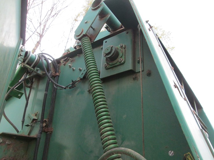 john-deere-435-image-21