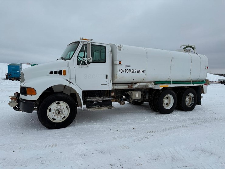 2003-sterling-acterra-image-1