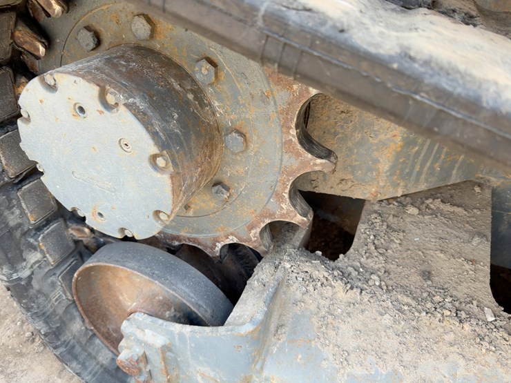 2013-takeuchi-tl230-image-12