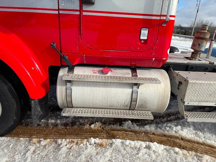 international-9900i-image-17