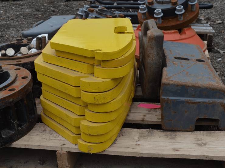 assorted-weights-&-wheel-spacers-image-3