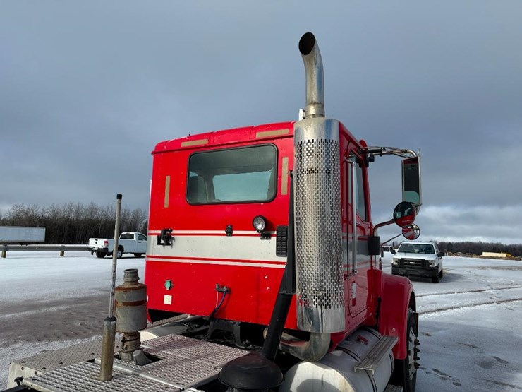 international-9900i-image-26