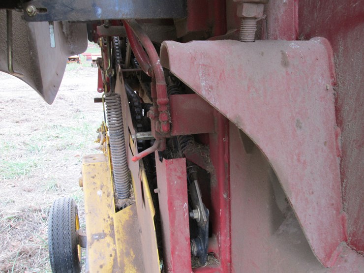 2015-new-holland-450-image-10