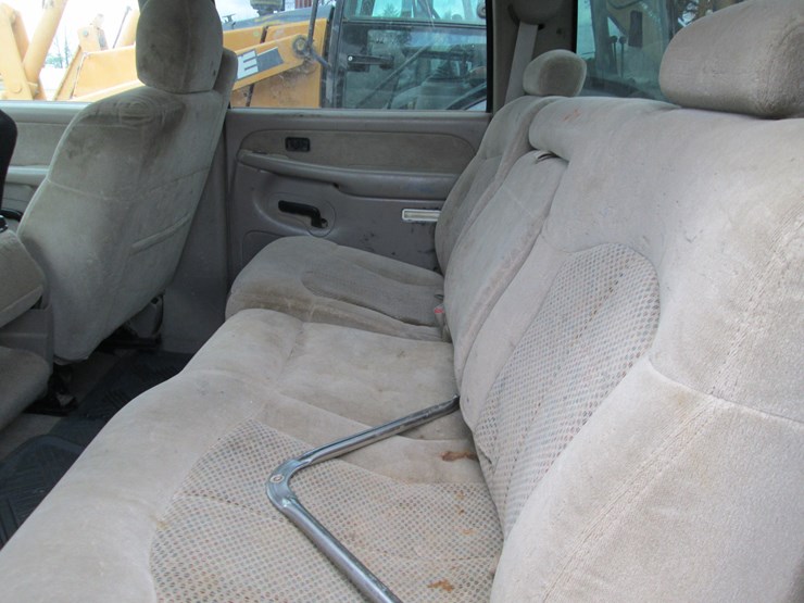 2002-chevrolet-silverado-2500-image-26